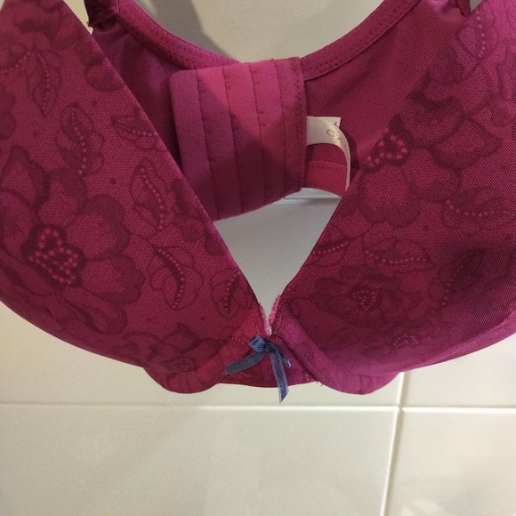 Cacique 44D So Light Boost Plunge Bra - Picture 2 of 8